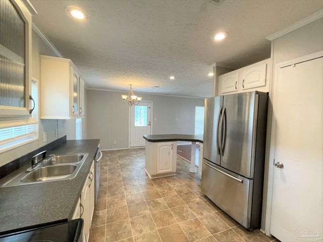 814 N E St, Pensacola, FL 32501