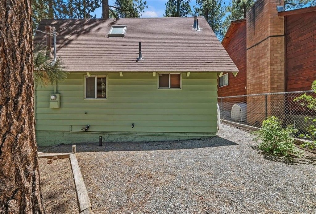 Image 28 of property listing at 424 Garrick, Big Bear City, CA 92314