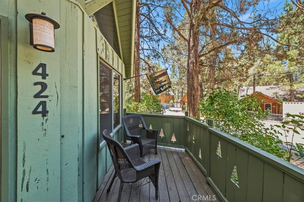 Image 3 of property listing at 424 Garrick, Big Bear City, CA 92314