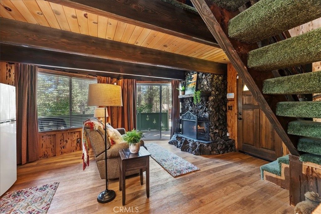 Image 8 of property listing at 424 Garrick, Big Bear City, CA 92314