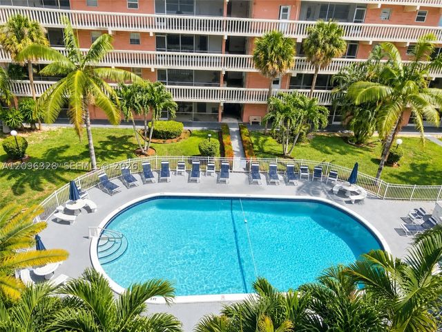 180 NE 12th Ave 16E, Hallandale Beach, FL 33009