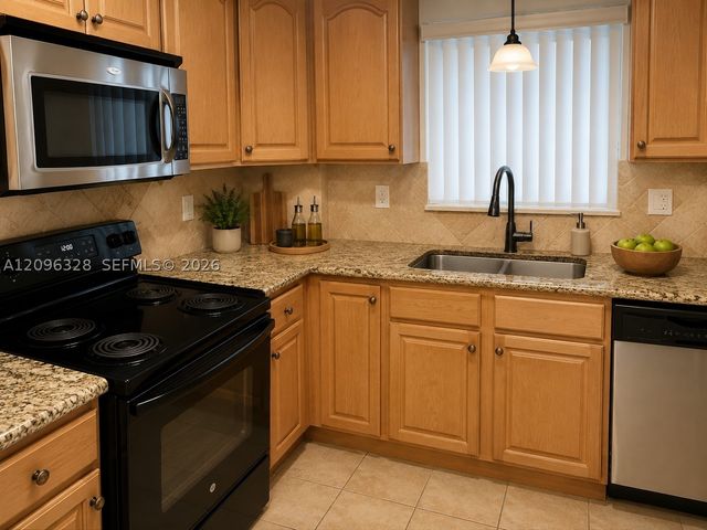 180 NE 12th Ave 16E, Hallandale Beach, FL 33009