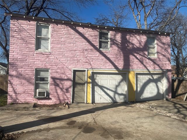1009 E Humbolt Street, Fort Worth, TX 76104