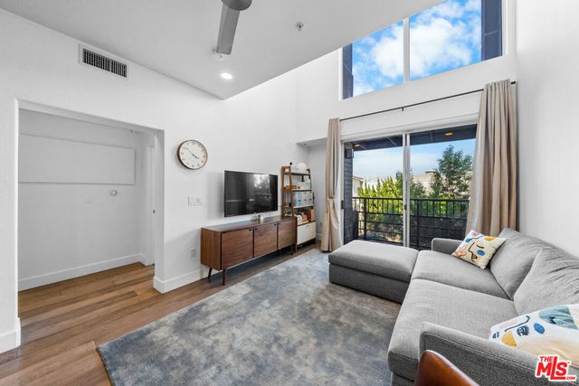 629 Traction Avenue 233, Los Angeles, CA 90013