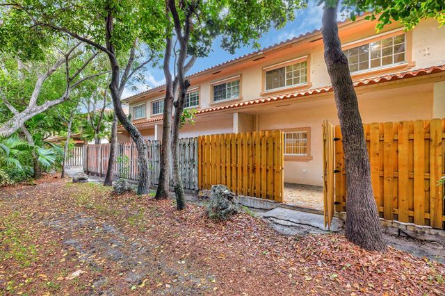 3055 Riverside Drive 3, Coral Springs, FL 33065