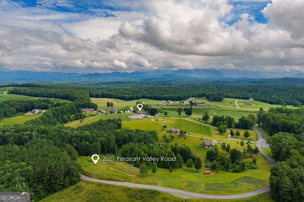 2027 Pleasant Valley Road, Talking Rock, GA 30175