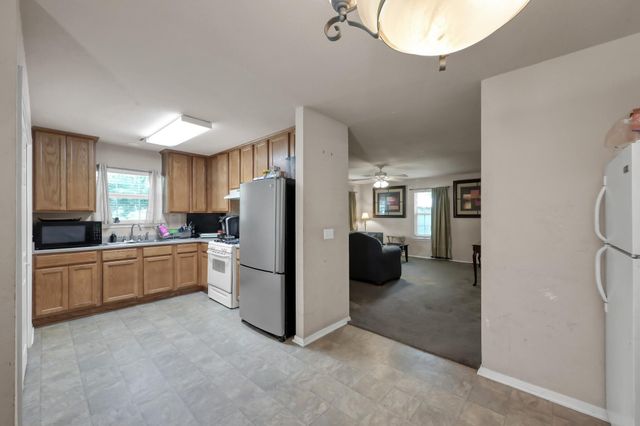 805 Webb Street, Conroe, TX 77301