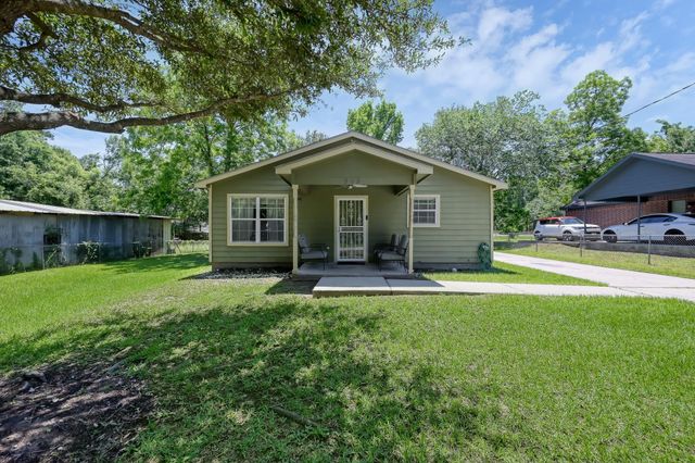 805 Webb Street, Conroe, TX 77301