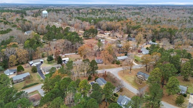 17416 Chemin Rd, South Chesterfield, VA 23803