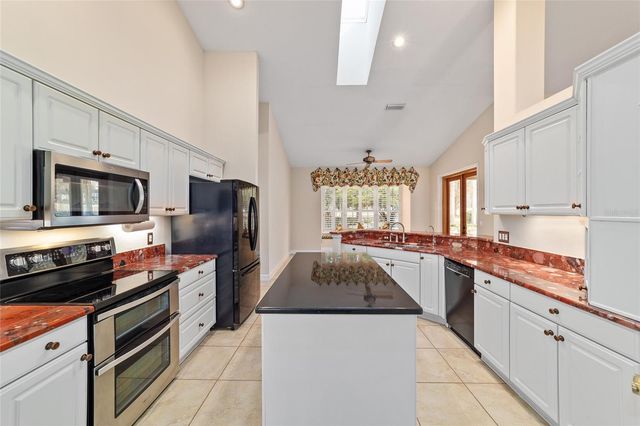 7939 SE 12TH CIRCLE, Ocala, FL 34480