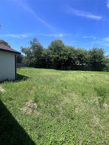1927 Holcomb Road, Dallas, TX 75217