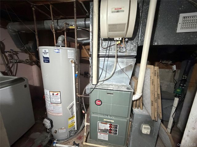 15 Bonnie Court, Spring Valley, NY 10977