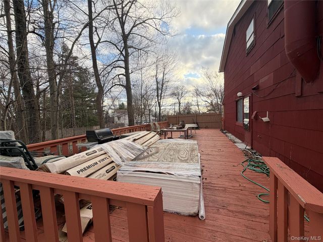 15 Bonnie Court, Spring Valley, NY 10977