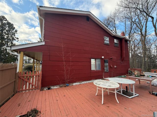 15 Bonnie Court, Spring Valley, NY 10977