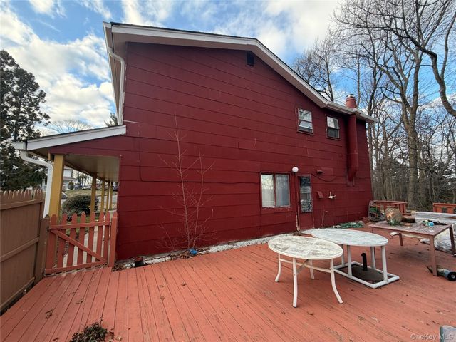 15 Bonnie Court, Spring Valley, NY 10977