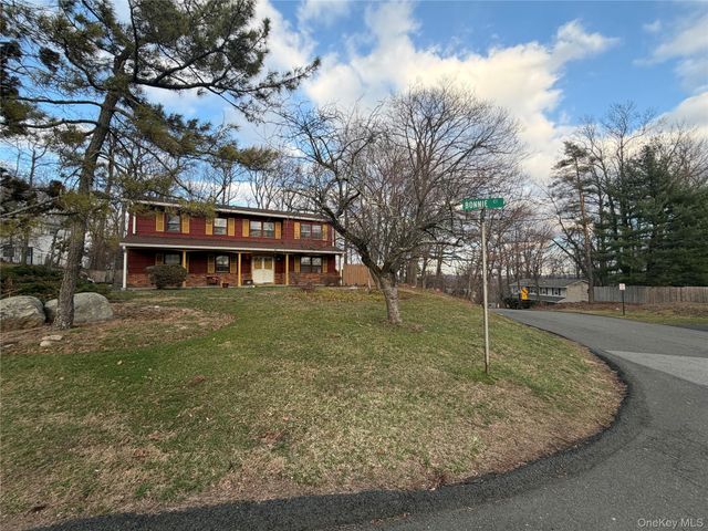 15 Bonnie Court, Spring Valley, NY 10977