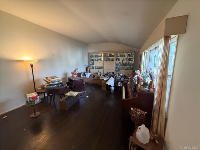 15 Bonnie Court, Spring Valley, NY 10977