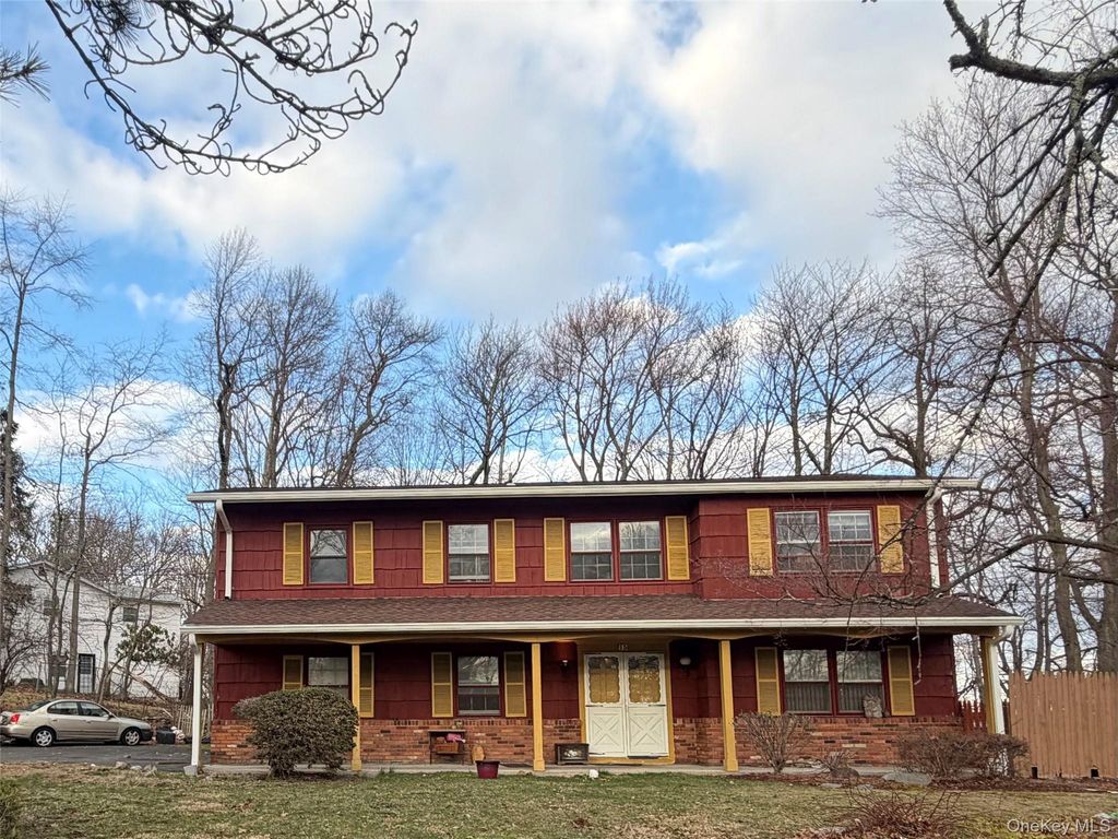 15 Bonnie Court, Spring Valley, NY 10977