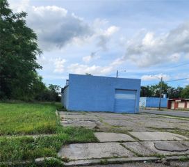18811 Hayes Street, Detroit, MI 48205
