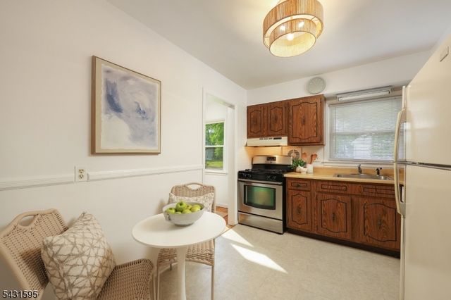 14 Chester Lang Place, Cranford Twp., NJ 07016