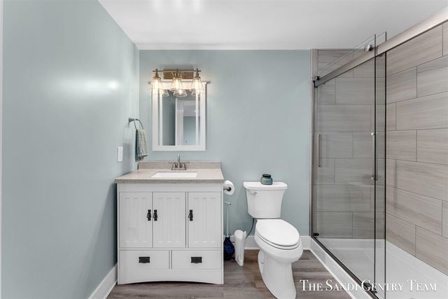 7 Circle Drive, Fruitport, MI 49415