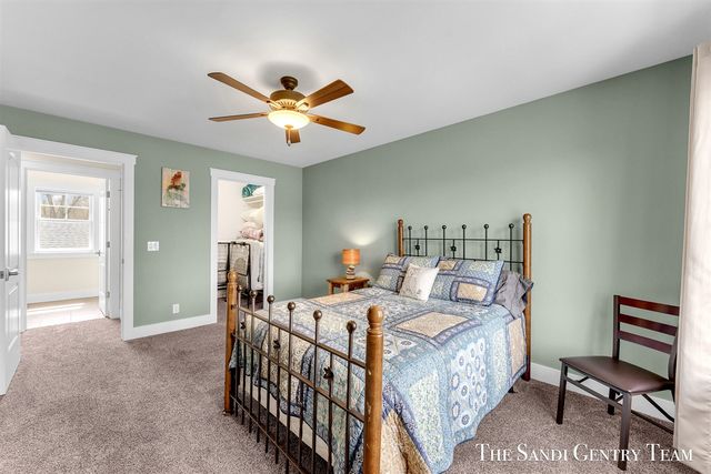 7 Circle Drive, Fruitport, MI 49415