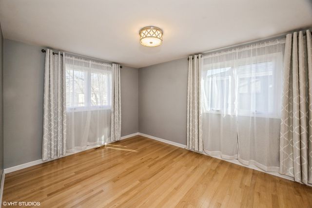 829 Pinehurst Lane, Schaumburg, IL 60193