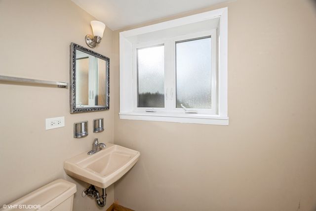 829 Pinehurst Lane, Schaumburg, IL 60193