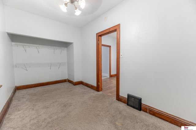 5237 S 21st Street, Omaha, NE 68107
