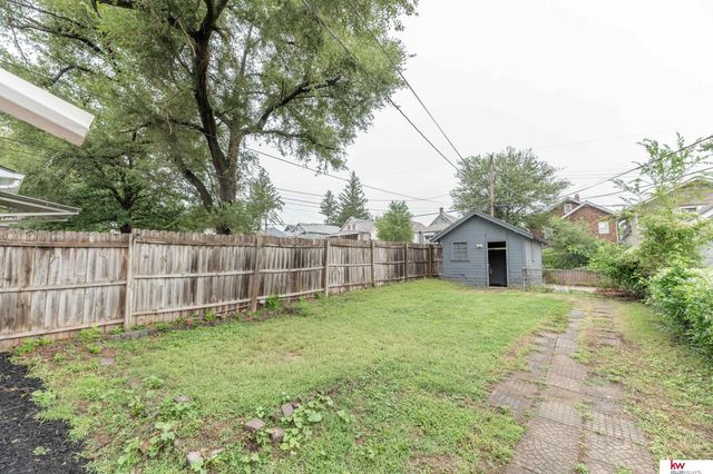 5237 S 21st Street, Omaha, NE 68107