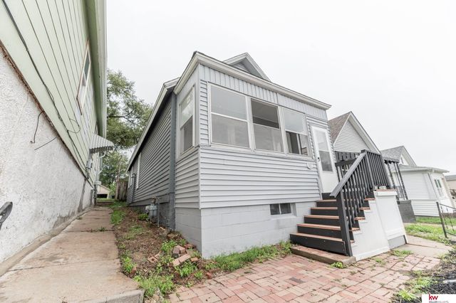 5237 S 21st Street, Omaha, NE 68107