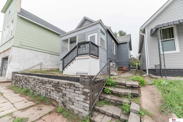5237 S 21st Street, Omaha, NE 68107