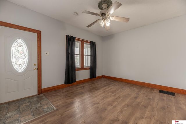 5237 S 21st Street, Omaha, NE 68107
