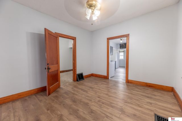 5237 S 21st Street, Omaha, NE 68107