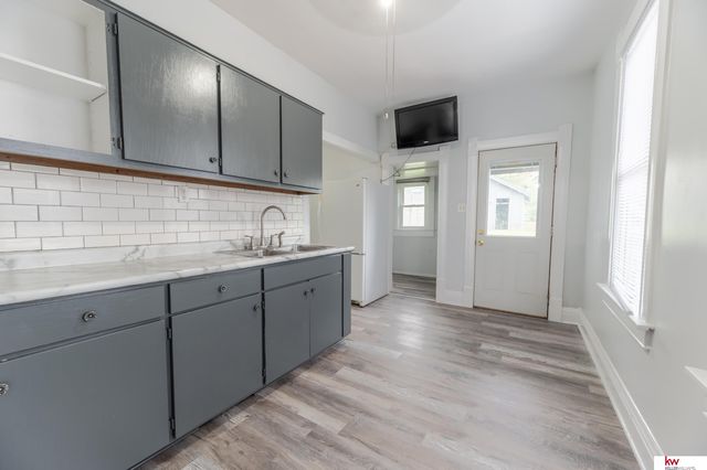 5237 S 21st Street, Omaha, NE 68107