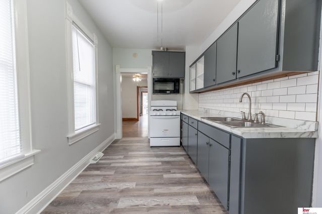 5237 S 21st Street, Omaha, NE 68107