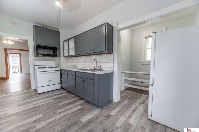 5237 S 21st Street, Omaha, NE 68107