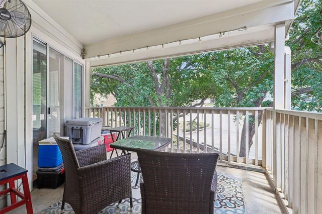 2450 Wickersham LN 302, Austin, TX 78741