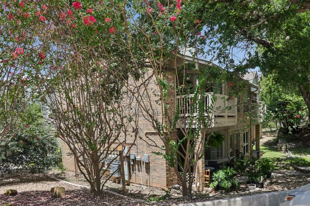 2450 Wickersham LN 302, Austin, TX 78741