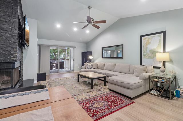 2450 Wickersham LN 302, Austin, TX 78741