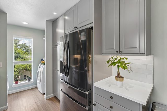 2450 Wickersham LN 302, Austin, TX 78741