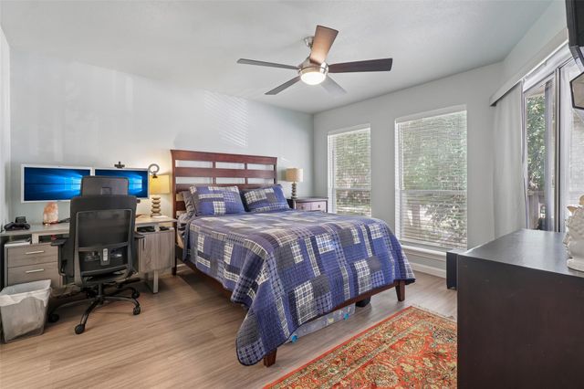 2450 Wickersham LN 302, Austin, TX 78741