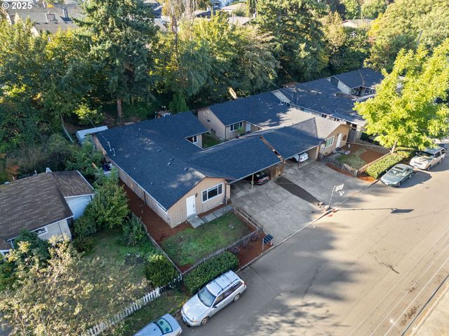 3313 E 17TH St, Vancouver, WA 98660