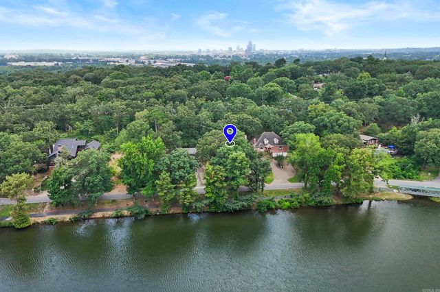 1912 Waterside Dr, North Little Rock, AR 72116