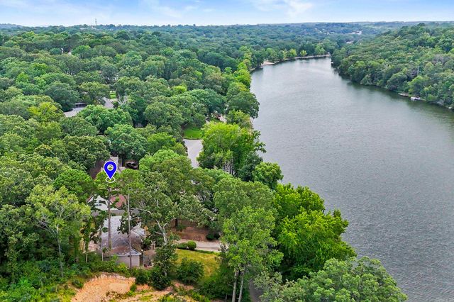 1912 Waterside Dr, North Little Rock, AR 72116