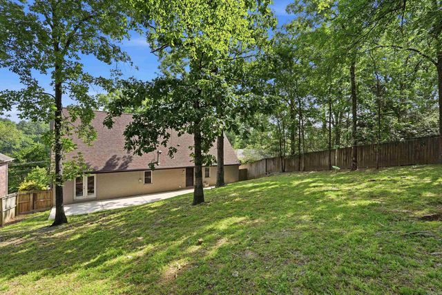 1912 Waterside Dr, North Little Rock, AR 72116