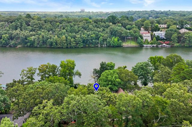 1912 Waterside Dr, North Little Rock, AR 72116