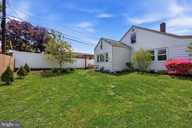 702 HOOD RD, Swarthmore, PA 19081