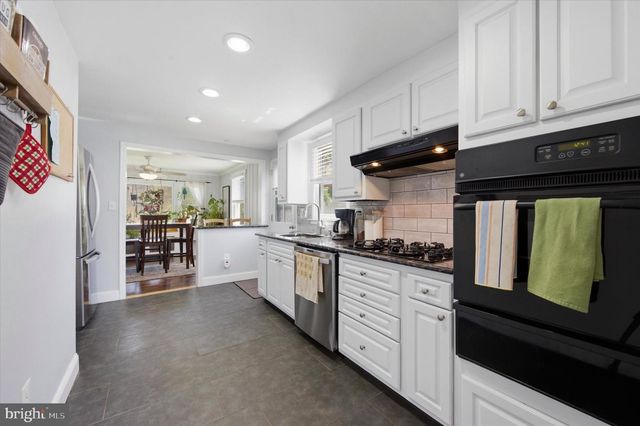 702 HOOD RD, Swarthmore, PA 19081