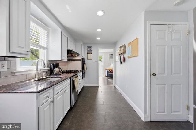 702 HOOD RD, Swarthmore, PA 19081